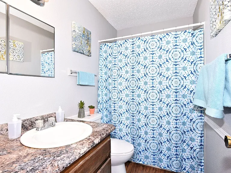 South Point Apartments — Photo 11