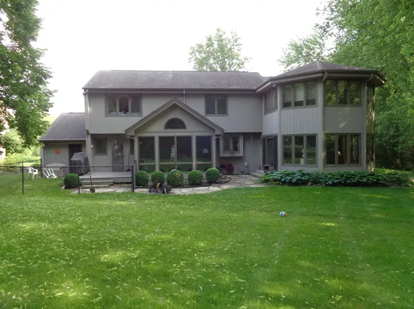 3124 Maria Linden Close, Rockford, IL 61114