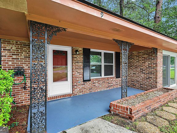 5th image of 9 Austin Dr