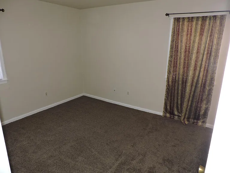 131 Fairmont Dr — Photo 12