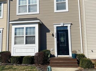 334 Creekside Commons Ct, Stevensville, MD