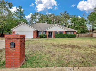 286 Hunters Run, Lufkin, TX 75904