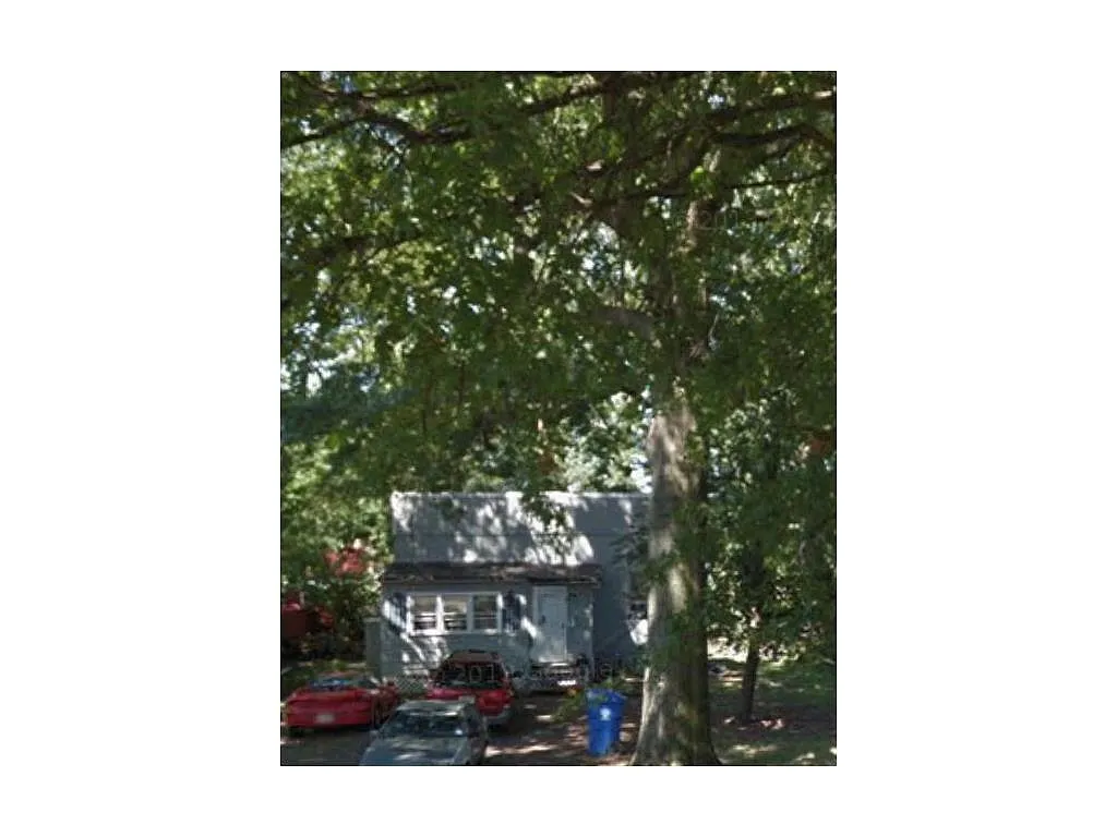 14 Austin St photo 1