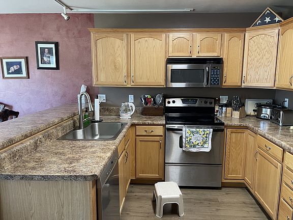 4th image of 415 Washington Ave