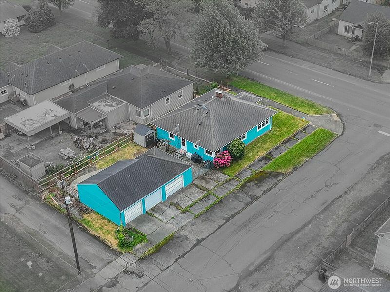 4th image of 2701 Sumner Avenue