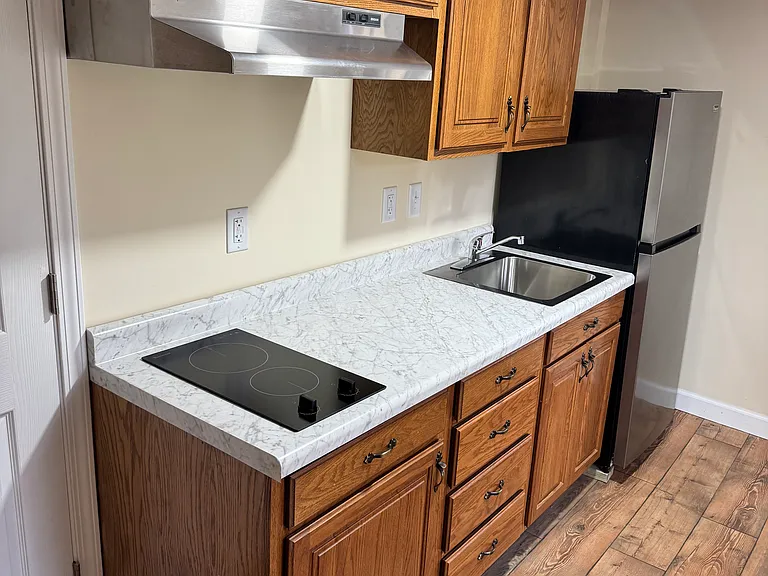 21 Columbia Ave — Photo 1