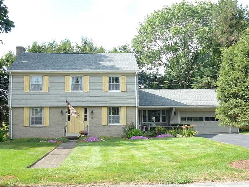 1st image of 61 Metcalf Dr