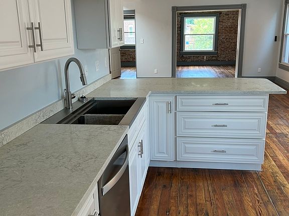 3rd image of 2139 California Ave #2-F