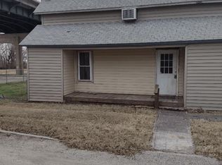 512 W 4th Ave, Hutchinson, KS 67501
