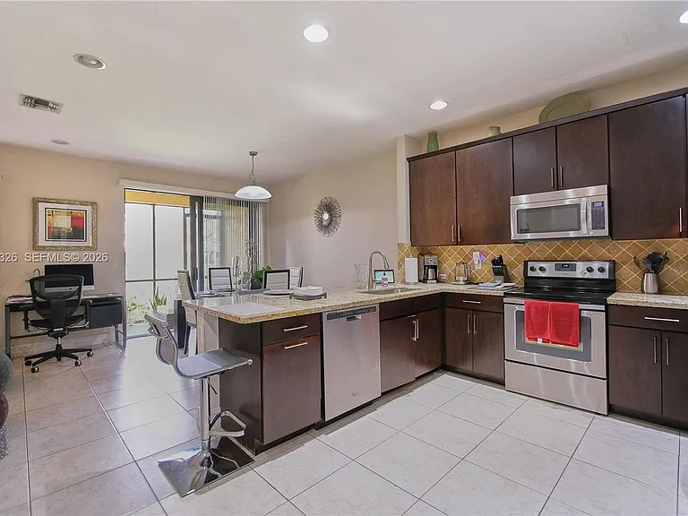 129 Riverwalk Cir E #129 — Photo 19