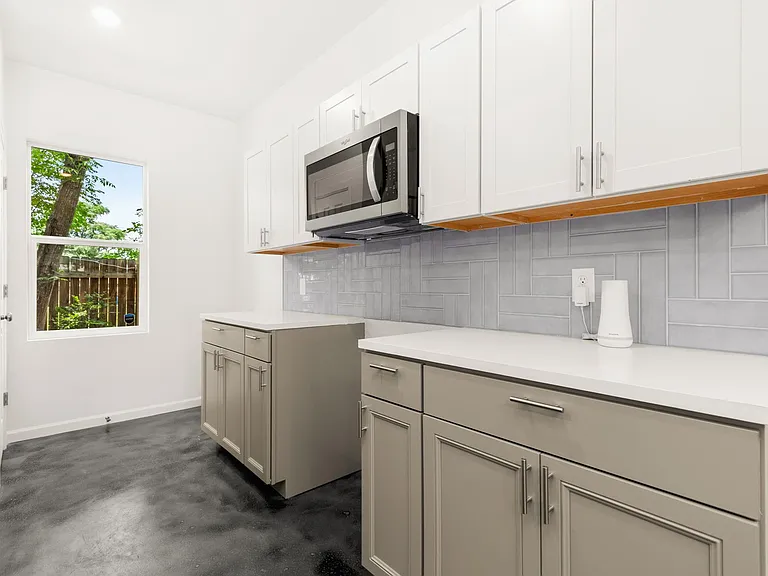 1835 Dawson St #101 — Photo 11