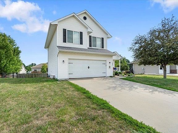 3rd image of 505 Viking Dr