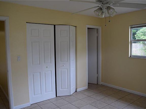 5th image of 600 Birchwood Ln