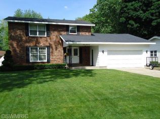1653 Sauter St, Muskegon, MI 49442
