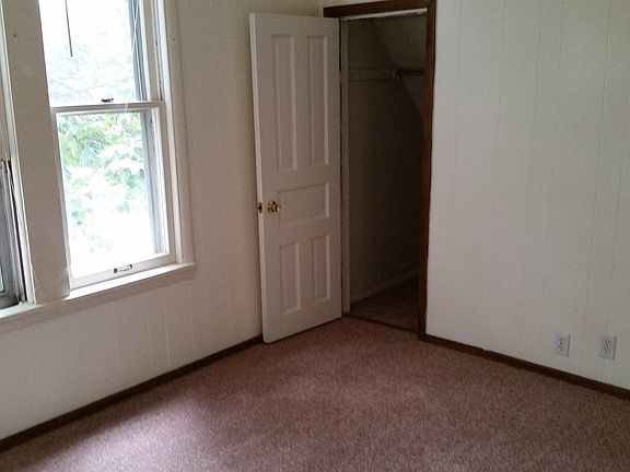 Upper unit bedroom 1