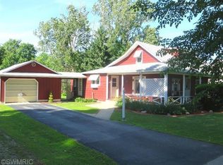 2037 Royal St, McBrides, MI 48852