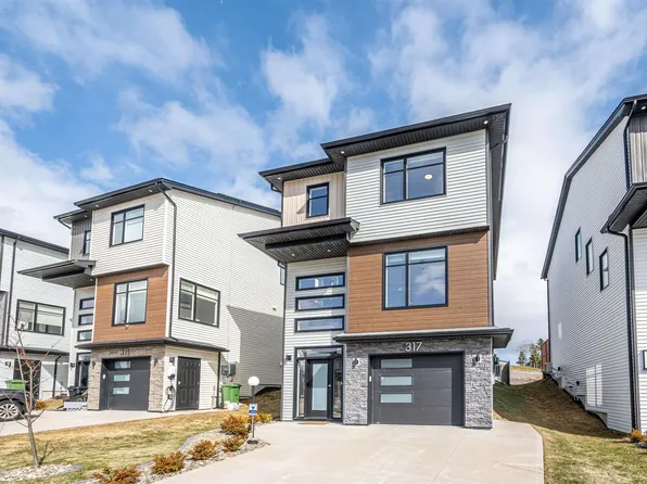 317 Marketway Ln, Halifax, NS B3T 0J5