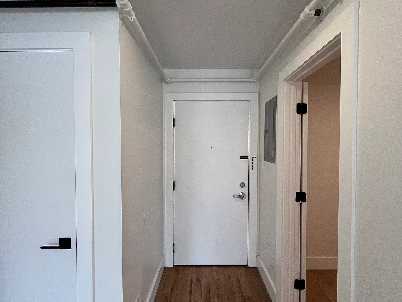 1 bed, 700 sqft, $2,350 — Photo 4