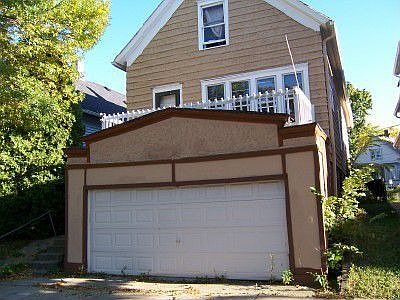 2nd image of 530 E Russell Ave
