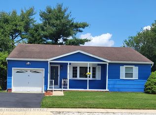 32 Westbrook Dr, Toms River, NJ 08757