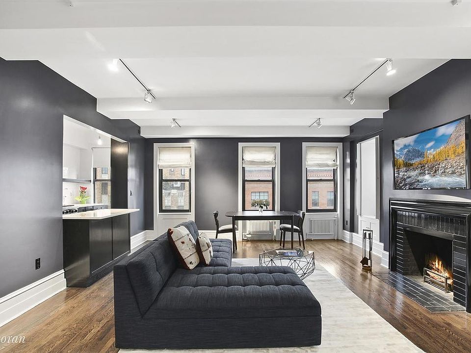 1st image of 101 7th Ave #17D