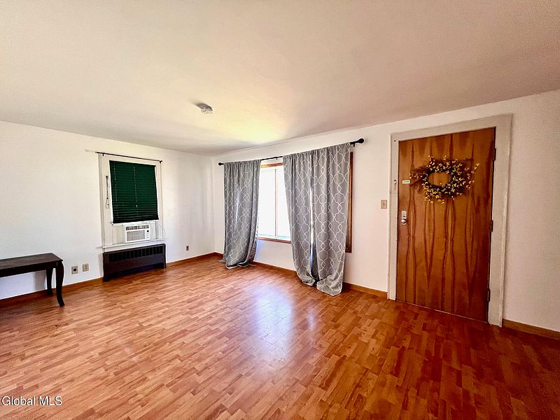 3rd image of 3930 Albany Street