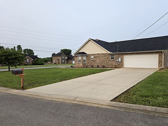 3rd image of 1315 Auldridge Dr