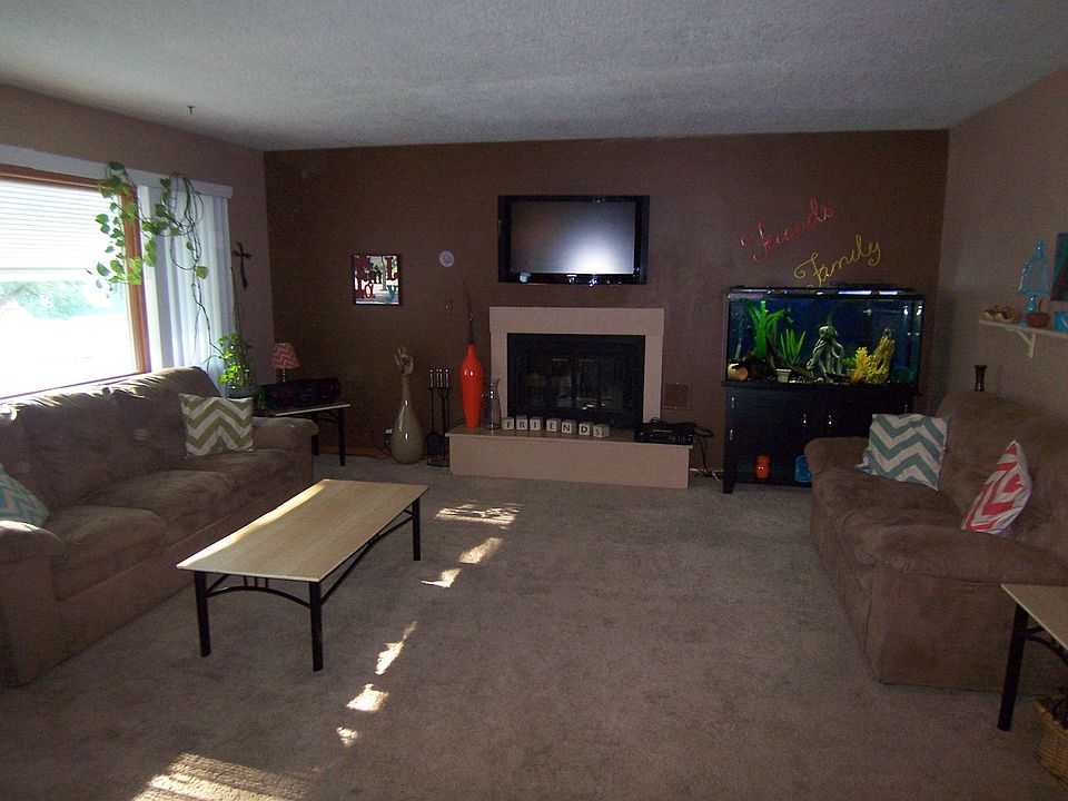 1st image of 912 S Newton St