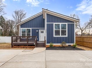 2805 Old Steele Creek Rd, Charlotte, NC 28208