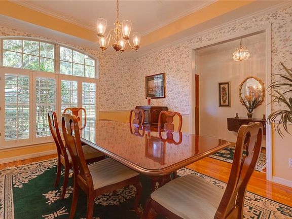 5th image of 2665 Parkway Dr