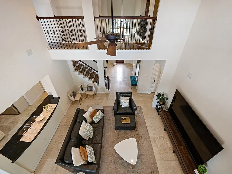 4627 Miramar Dr — Photo 30