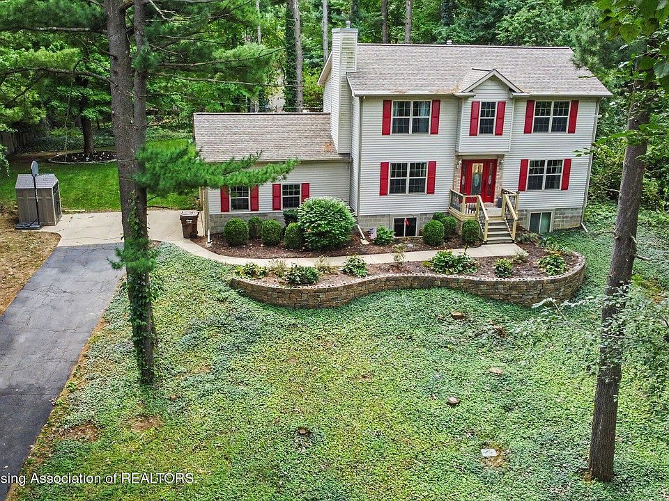 1st image of 12033 Pine Ridge Dr