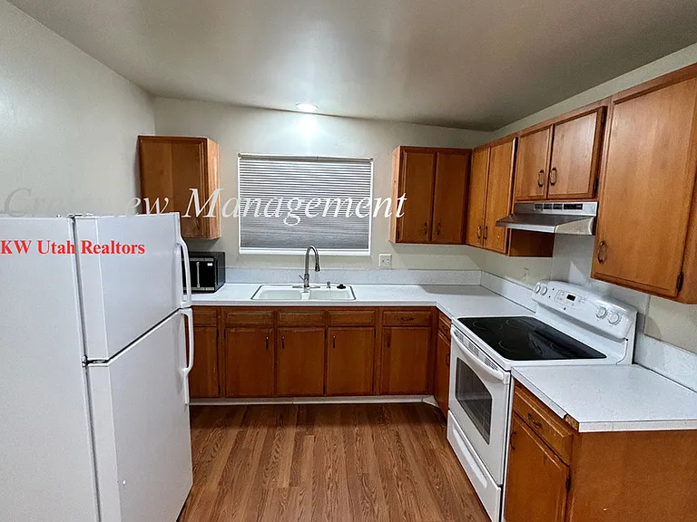 Sunset Duplex — Photo 2