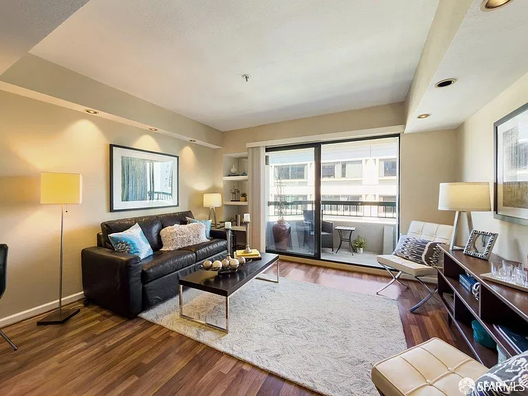 601 Van Ness Ave #411 — Photo 2