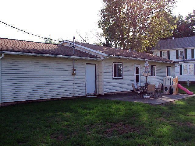 2nd image of 804 Walnut St