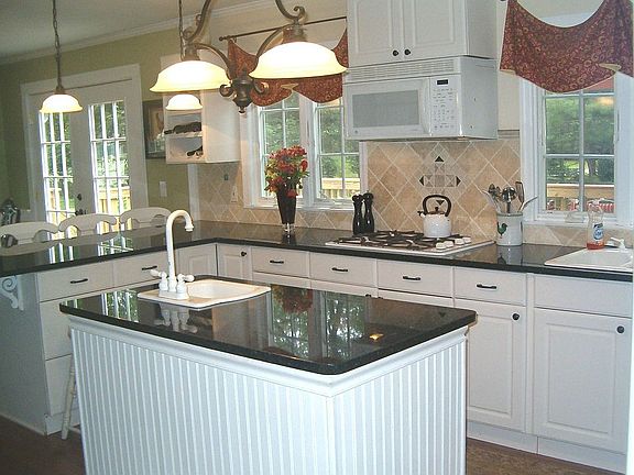 Granite, Center Island