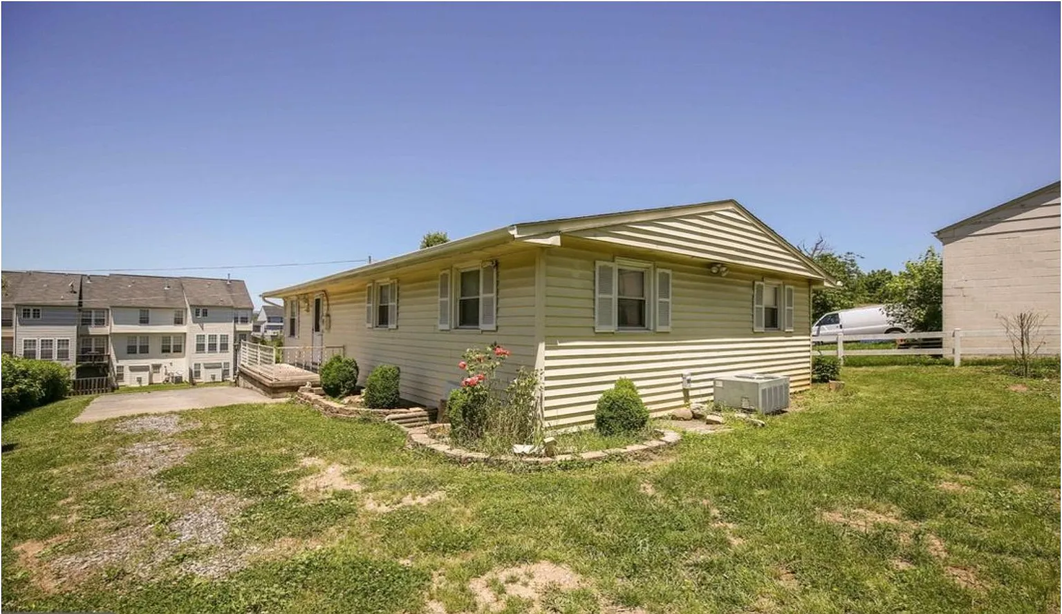 5466 Germain St photo 1
