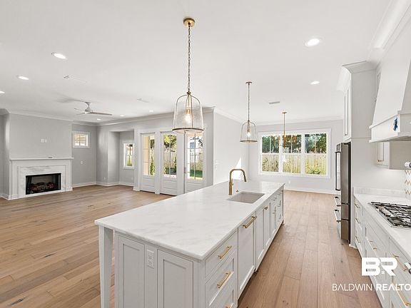 4th image of 856 Geranium Dr