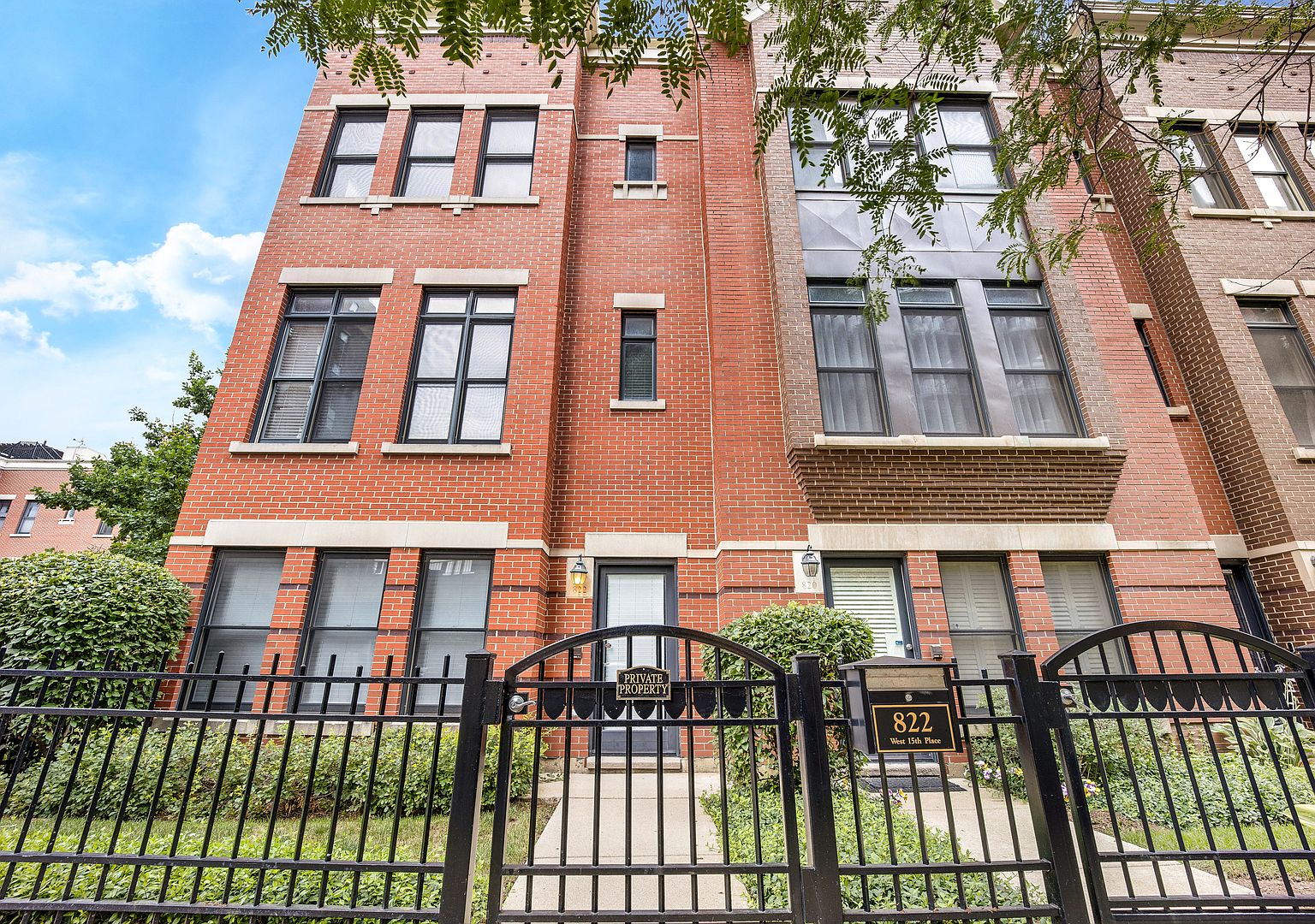 822 W 15th Pl, Chicago, IL 60608 | Zillow