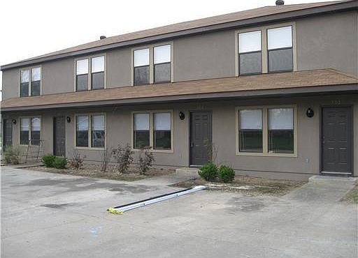 1st image of 906 Durham Pl