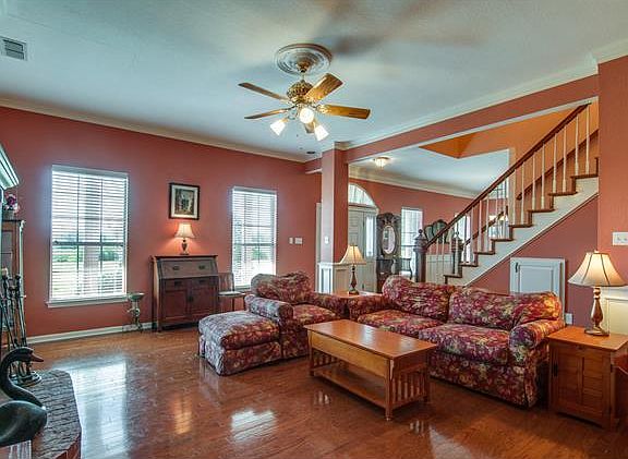 4th image of 6122 Green Meadow Ln