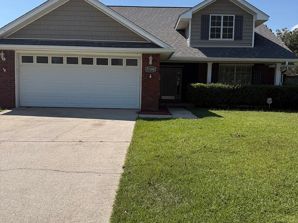 15200 Clear Springs Dr