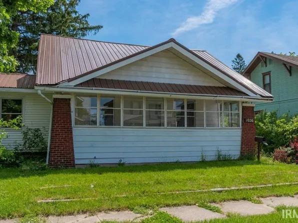 1026 College St, South Bend, IN 46628