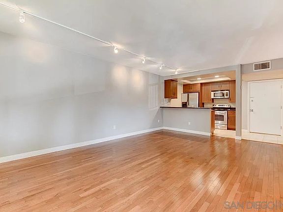 3rd image of 10699 San Diego Mission Rd Unit 310