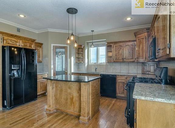 3rd image of 4907 W 158th Ter