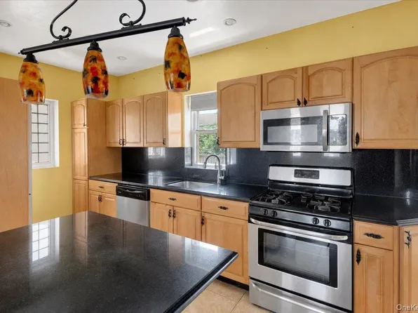 227 Calhoun Avenue, Bronx, NY 10465