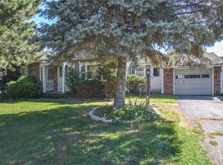 162 Pepperidge Dr, Rochester, NY 14626