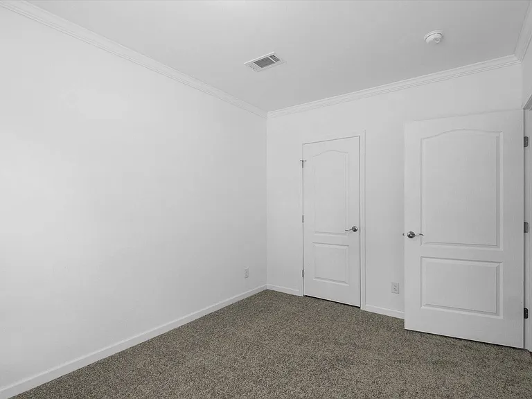 1284 Plymouth Pl — Photo 35