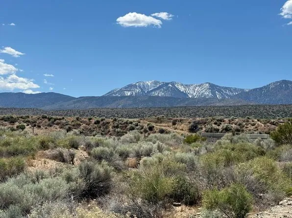 165th St E #E, Llano, CA 93544