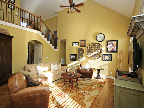 5th image of 5020 Curtis Way